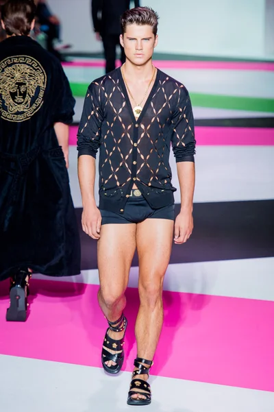 Look 7
